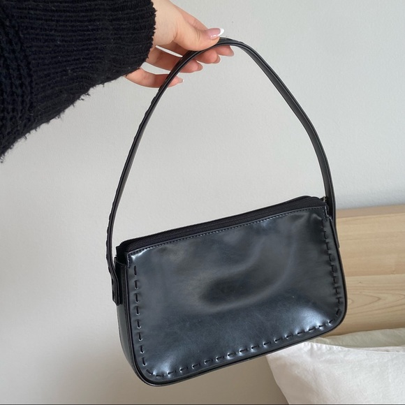Black Shoulder Bag - Picture 5 of 6